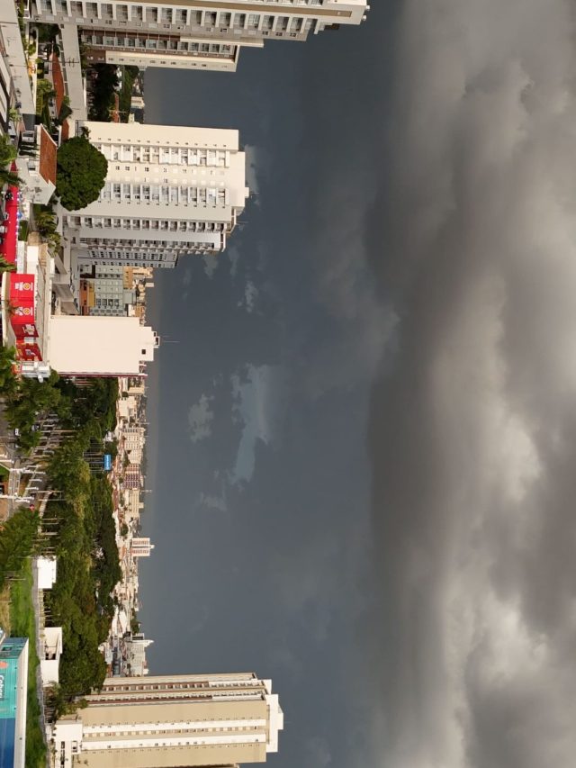 Avenida Brasil e o tempo carrancudo, em Americana